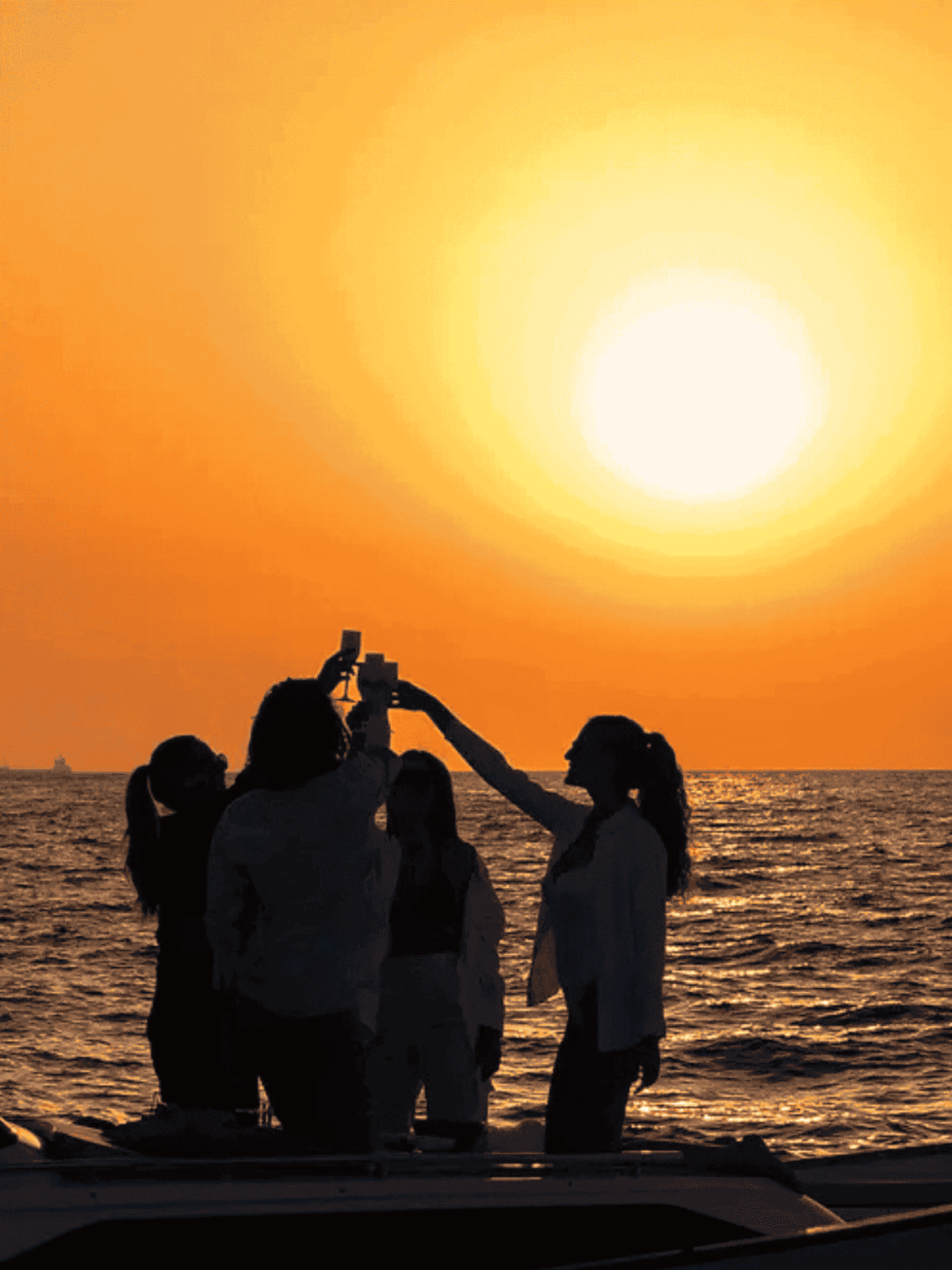 Sunny charter - Sunset