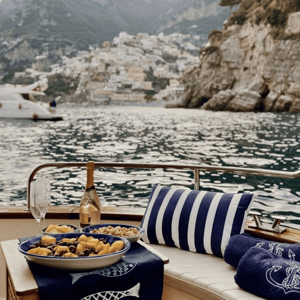 Sunny Charter - About us